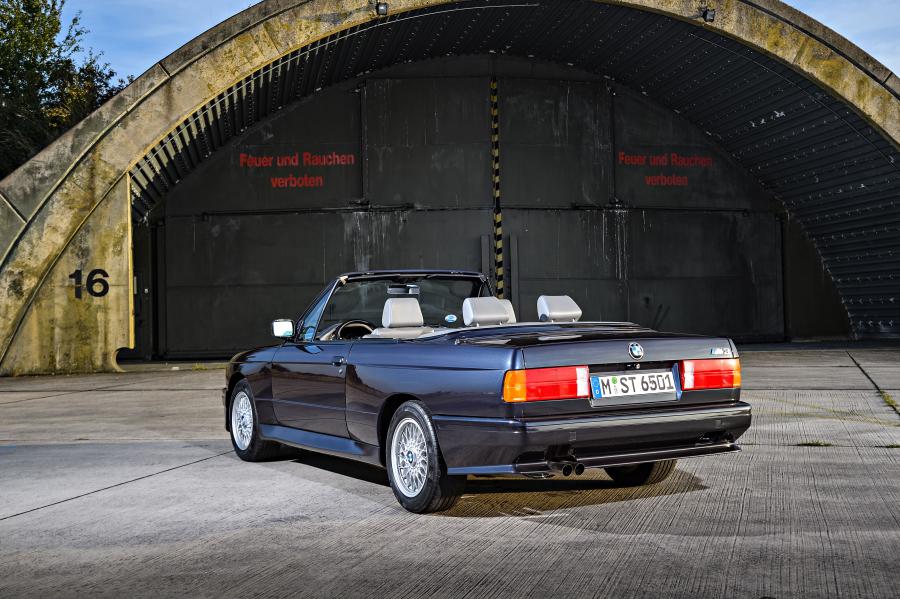  BMW M3 Convertible (E30) 1988 года  (фото 15 из 42)